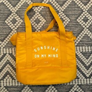 BNWOT Pink lunch or cooler bag. Yellowish orange.